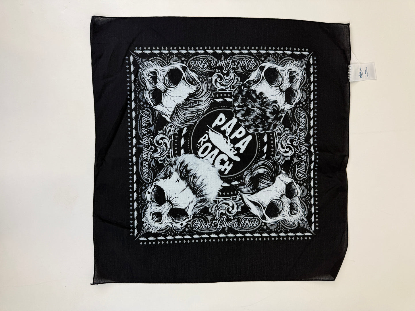 08.10 PAPA ROACH - Skull bandana