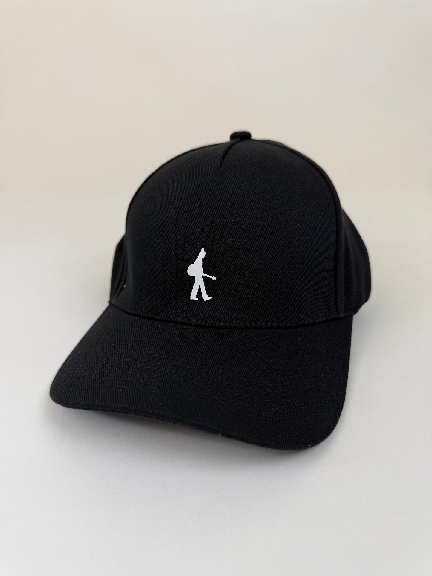 04.4 EMMY D'ARC - Emmy Black Cap