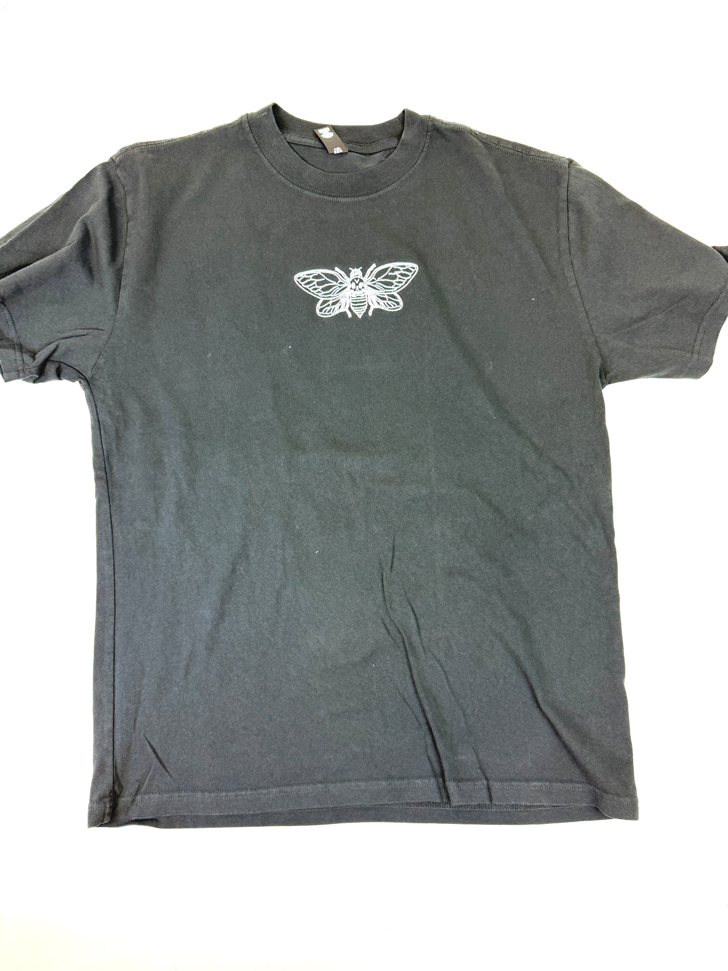 07.1  LANDMVRKS - Bee Black Tee