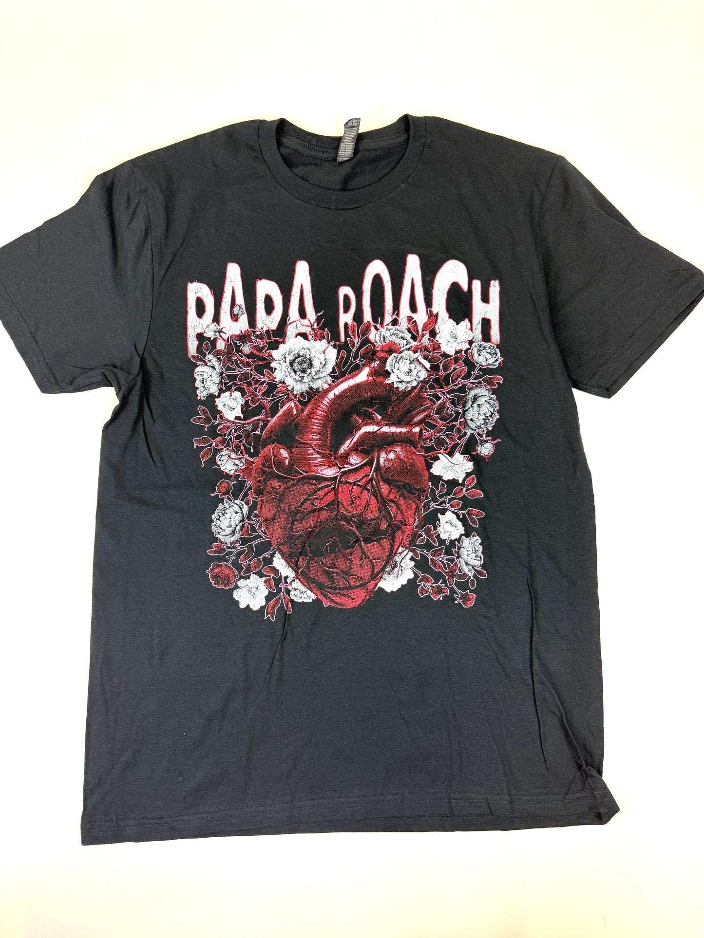 08.2  PAPA ROACH - Heart Black Tee