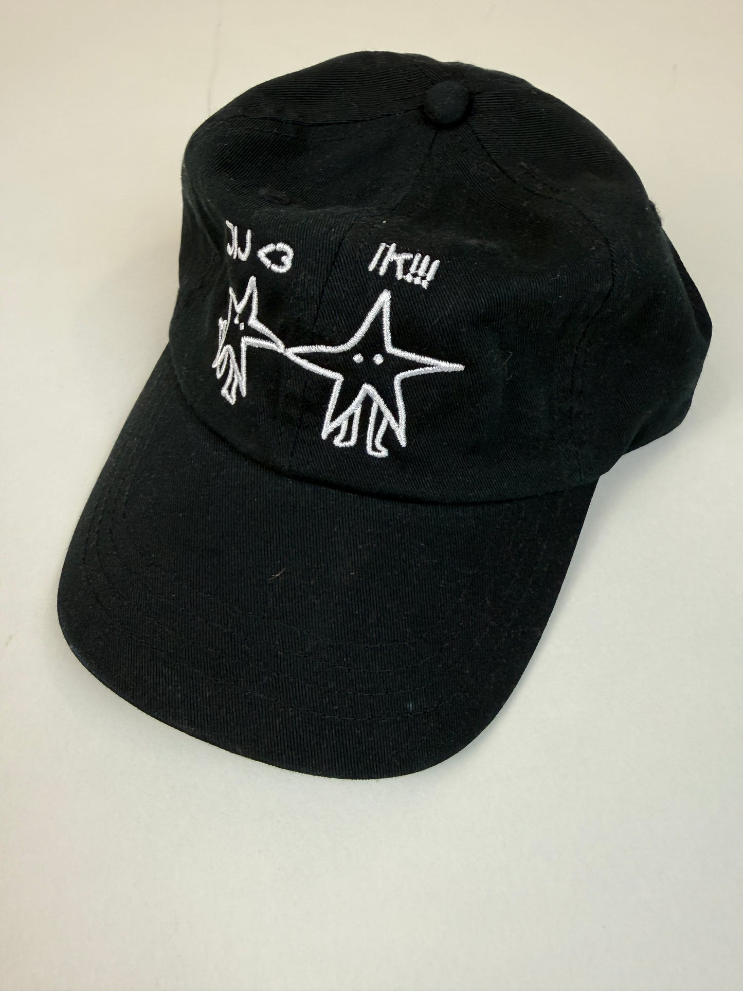 16.3 BENTE - Black cap