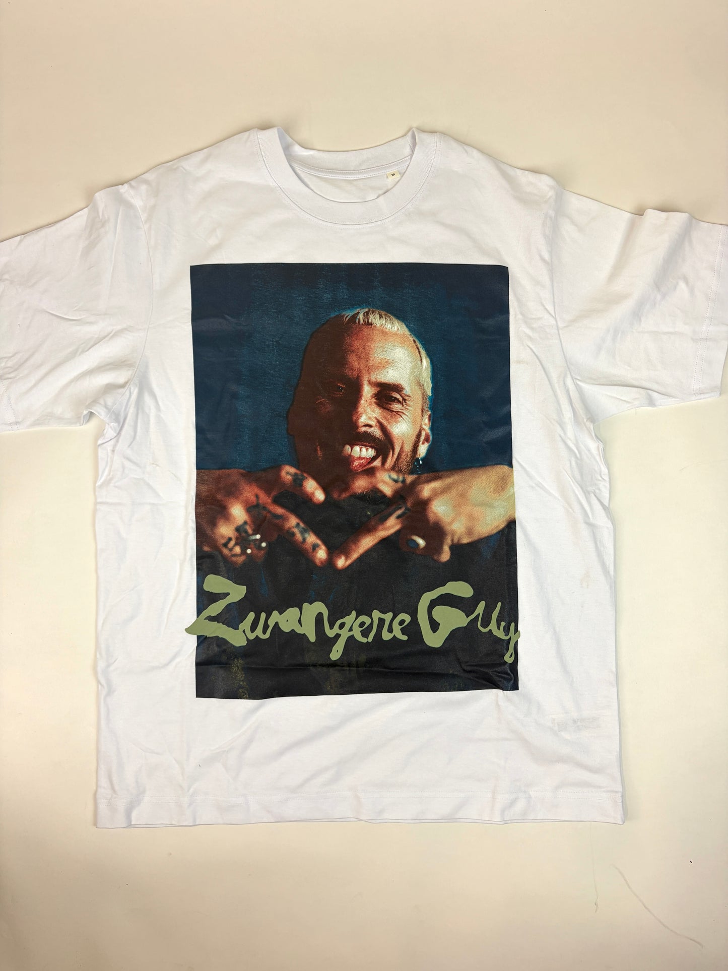 10.2 ZWANGERE GUY - Vingerhartje White Tee