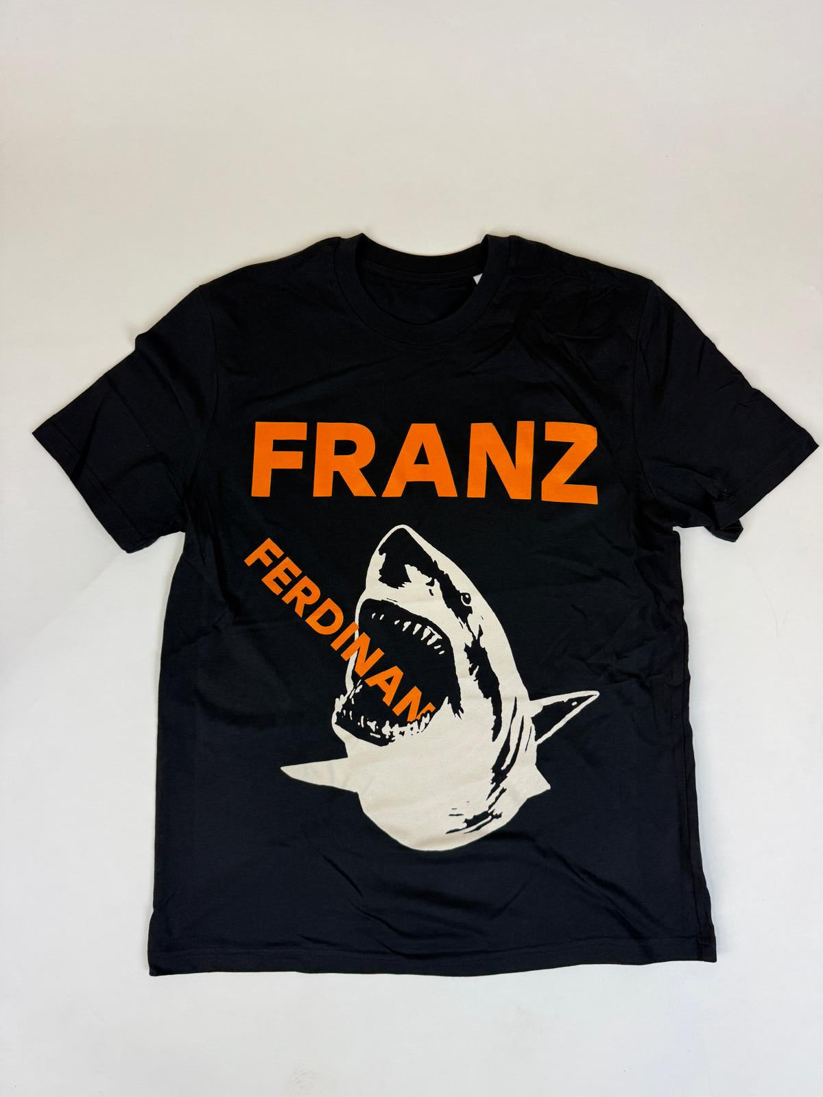 21.2 FRANZ FERDINAND - Shark Black Tee